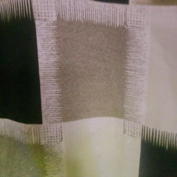 A25  Retro Good looking Berkam patterned short sleeve XL Paris London Rome - Picture 3 of 4